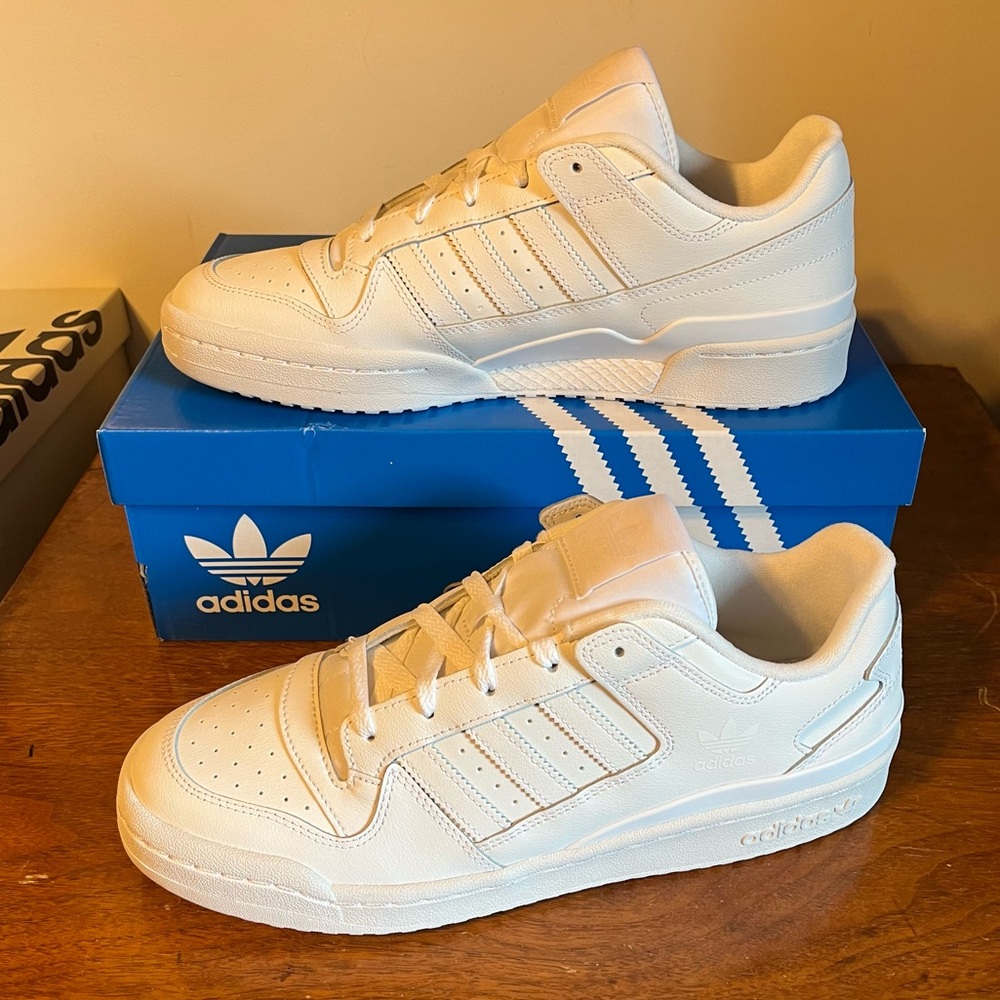 ADIDAS Forum Low Trainers - Picture 11 of 11